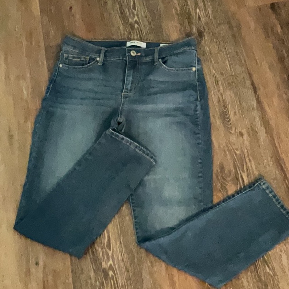 Slim boyfriend, cotton, polyester and spandex, super comfy